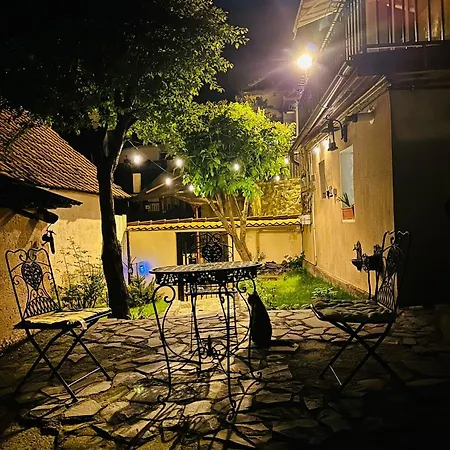 Guest house Curcanilor 18 *